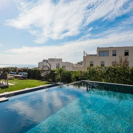Villa Enjoyer - Seafront With Private Heated Pool And Terrace