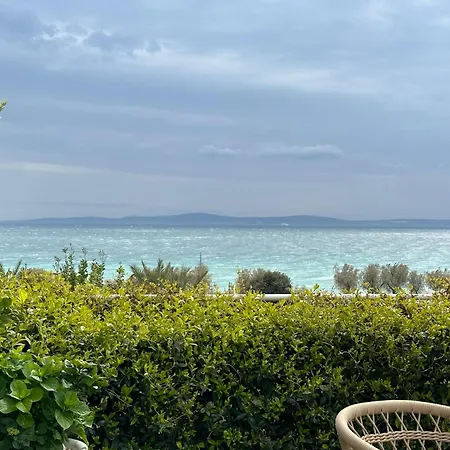 Enjoyer - Seafront With Private Heated Pool And Terrace Split