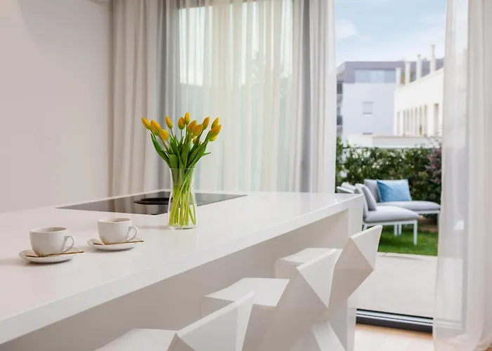 ヴィラ Enjoyer - Seafront With Private Heated Pool And Terrace スプリト