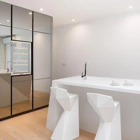 Vila Enjoyer - Seafront With Private Heated Pool And Terrace Split