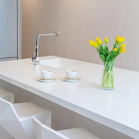 Enjoyer - Seafront With Private Heated Pool And Terrace * 斯普利特