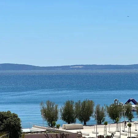 Enjoyer - Seafront With Private Heated Pool And Terrace * 斯普利特