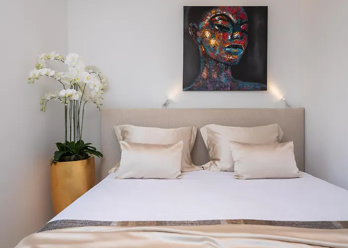 Enjoyer - Seafront With Private Heated Pool And Terrace