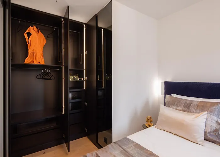 Enjoyer - Seafront With Private Heated Pool And Terrace