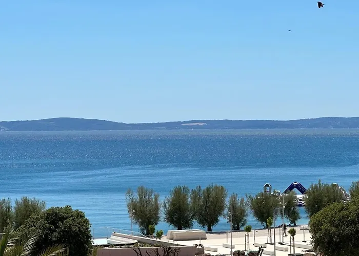 Enjoyer - Seafront With Private Heated Pool And Terrace * Split